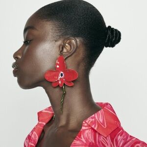 Zara RED ENAMELED FLOWER EARRINGS NWT